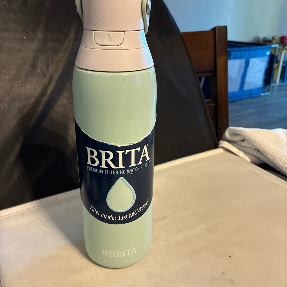 Brita Filtering Water Bottle - Mint Green